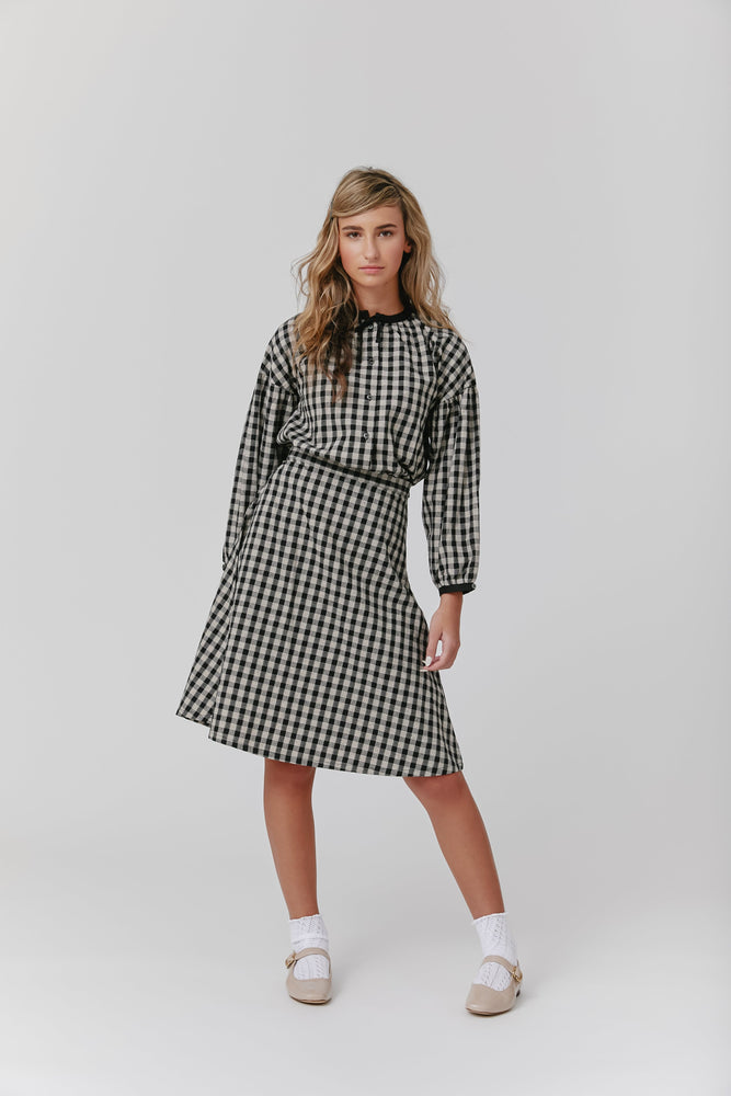 
                  
                    Checkered Set
                  
                