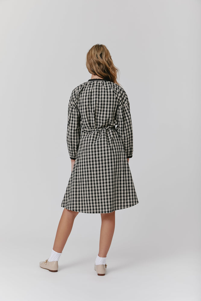 
                  
                    Checkered Set
                  
                