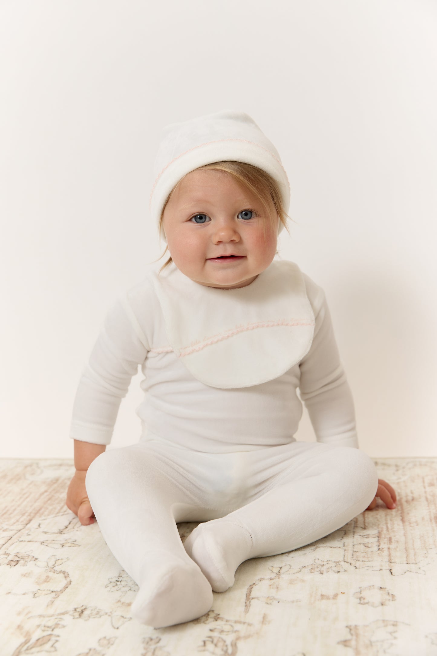 Mon Bebe D'Amour Bib - Pink