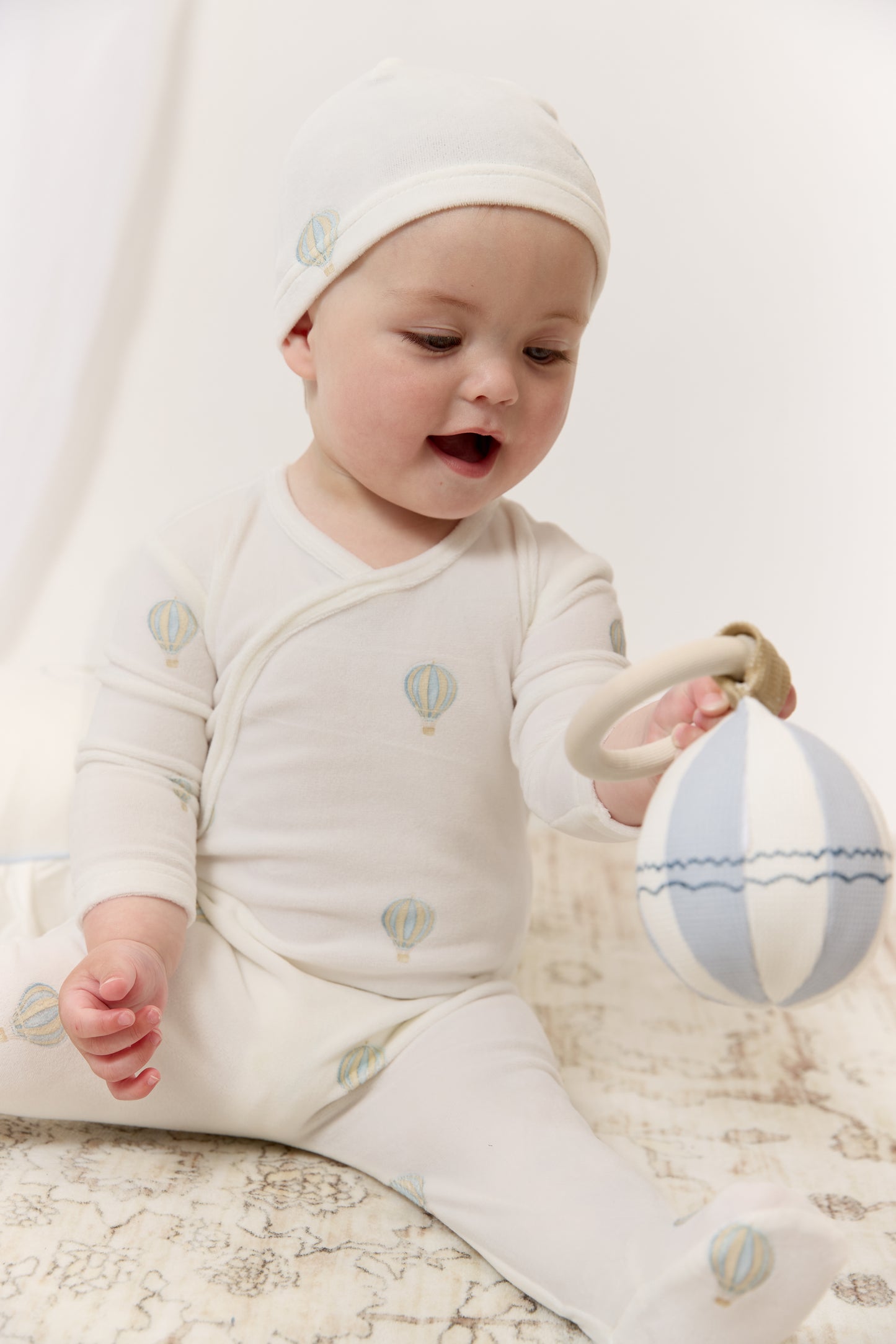 Ciel Enfant Wrap Footie, Hat & Blanket Set - Blue