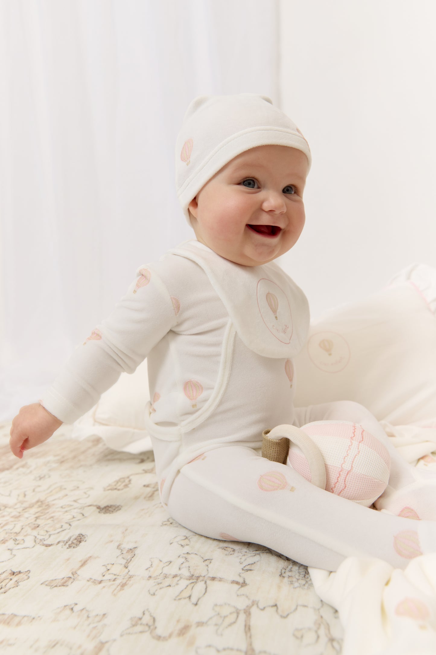 Ciel Enfant Wrap Footie & Hat Set - Pink