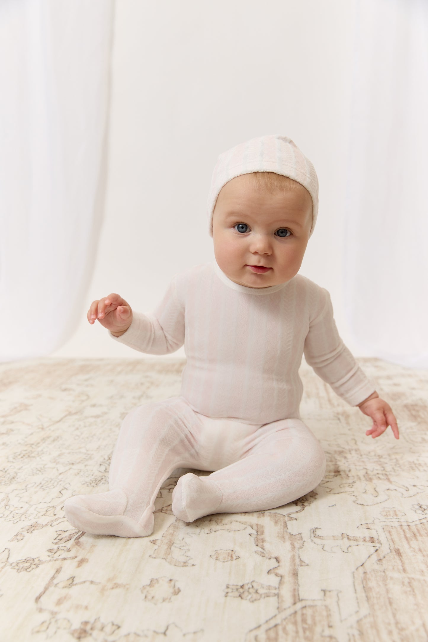 Atelier Cable Footie & Hat Set - Pink