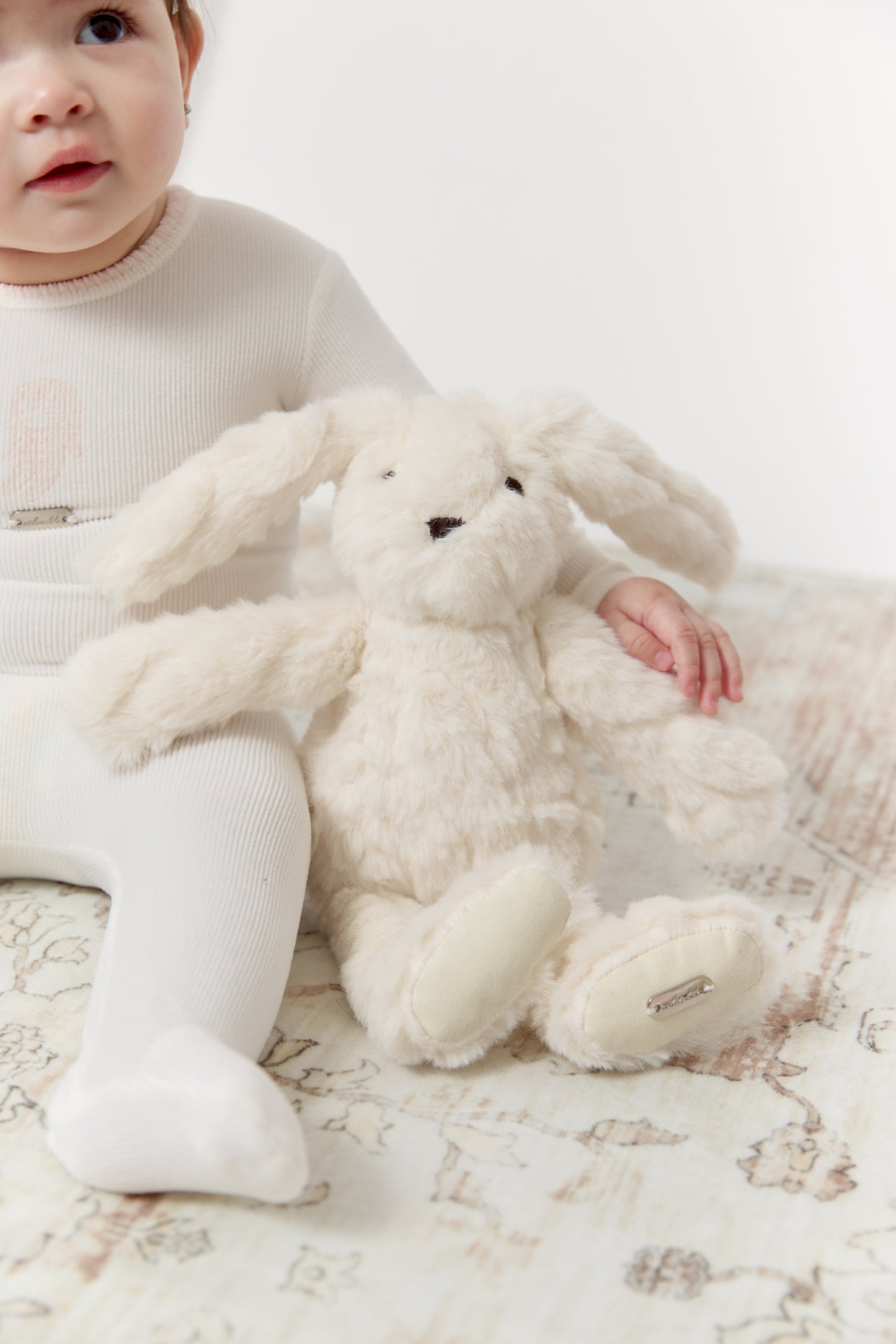 Atelier Cable Fur Bunny - White