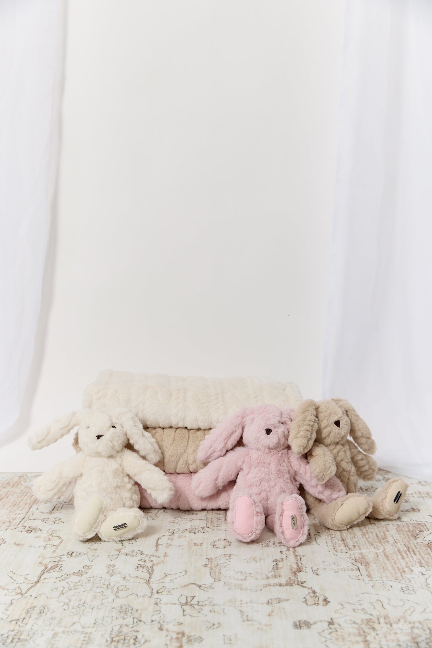 Atelier Cable Fur Blanket - Pink