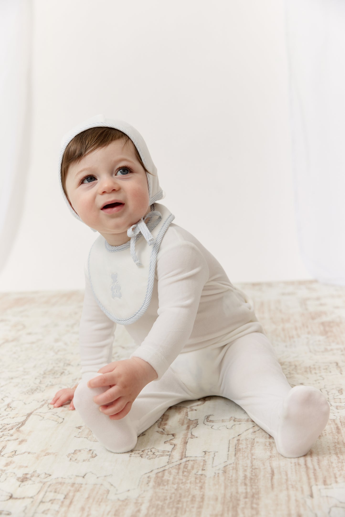 Petit Ours Footie, Hat and Blanket Set - White Blue
