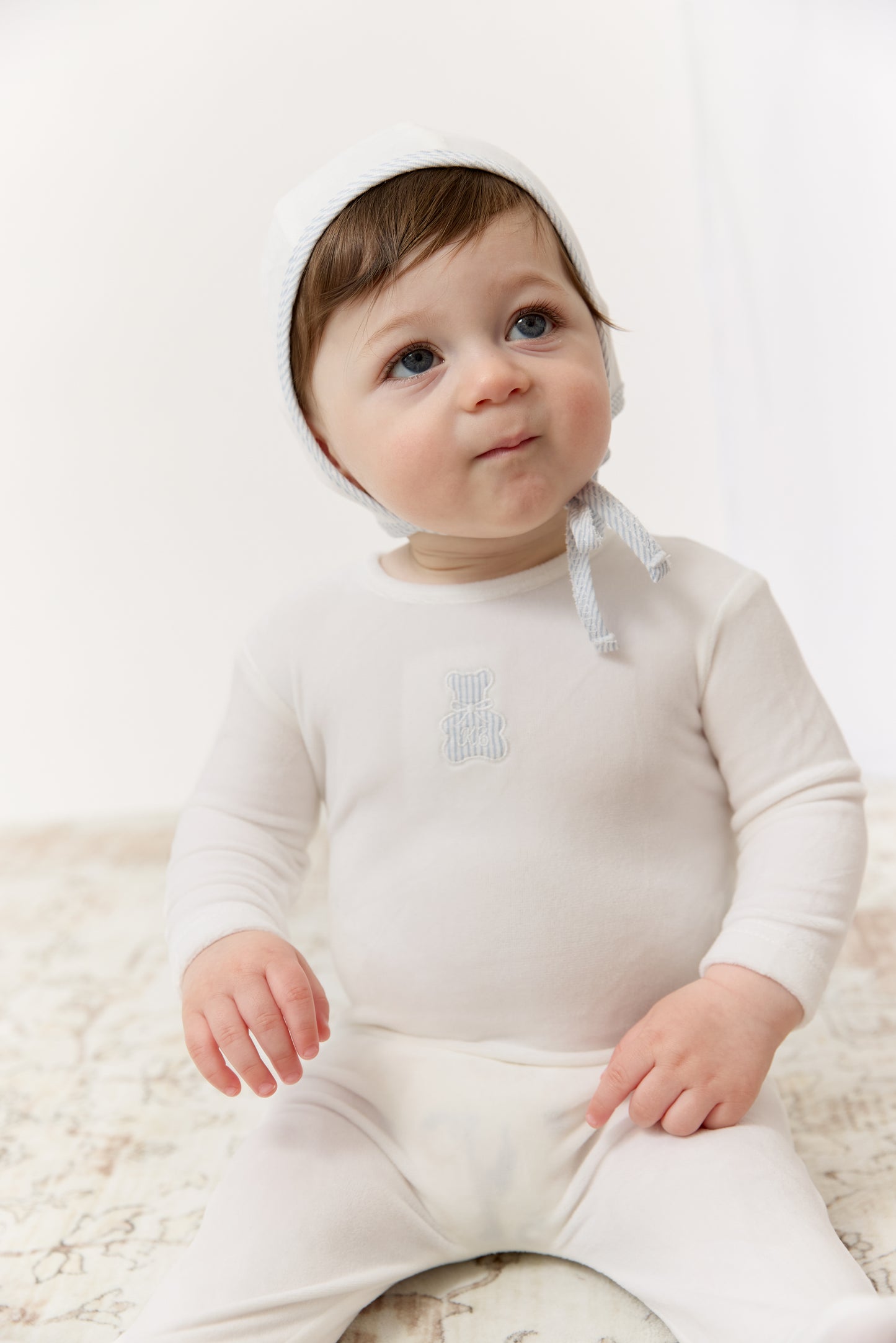 Petit Ours Footie & Hat Set - White Blue