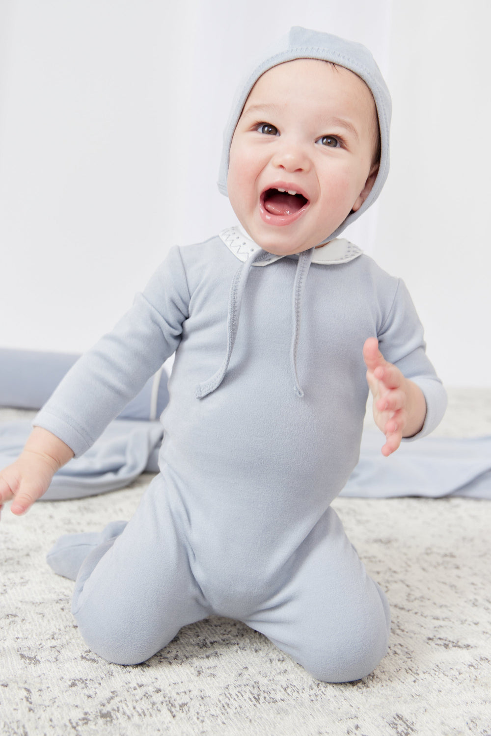 Embroidered Romper & Bonnet Set - Blue