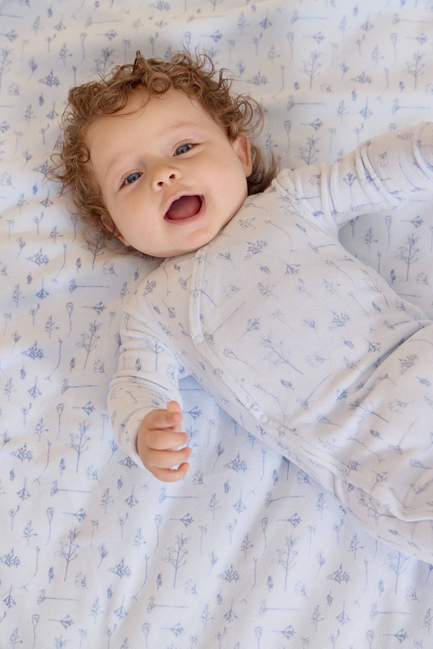 
                  
                    Stem Fusion Blanket - Blue
                  
                