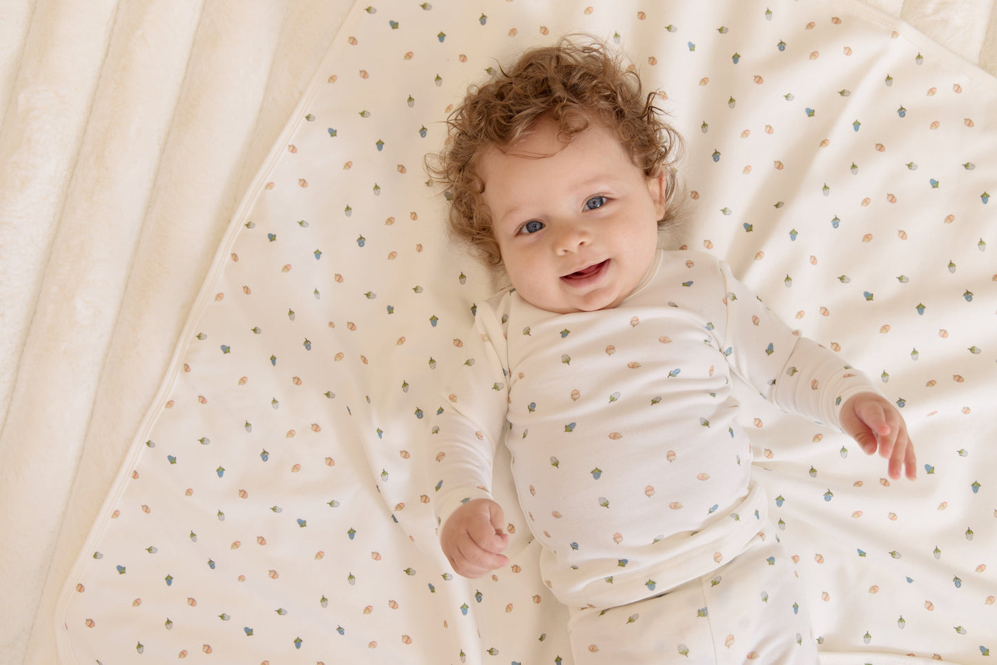 
                  
                    Nutmeg Oak Cotton Blanket - Blue
                  
                