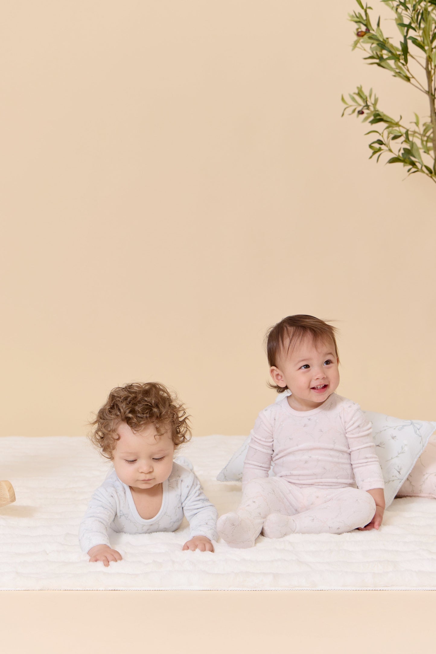 
                  
                    Flying Ribbons Romper - Pink
                  
                