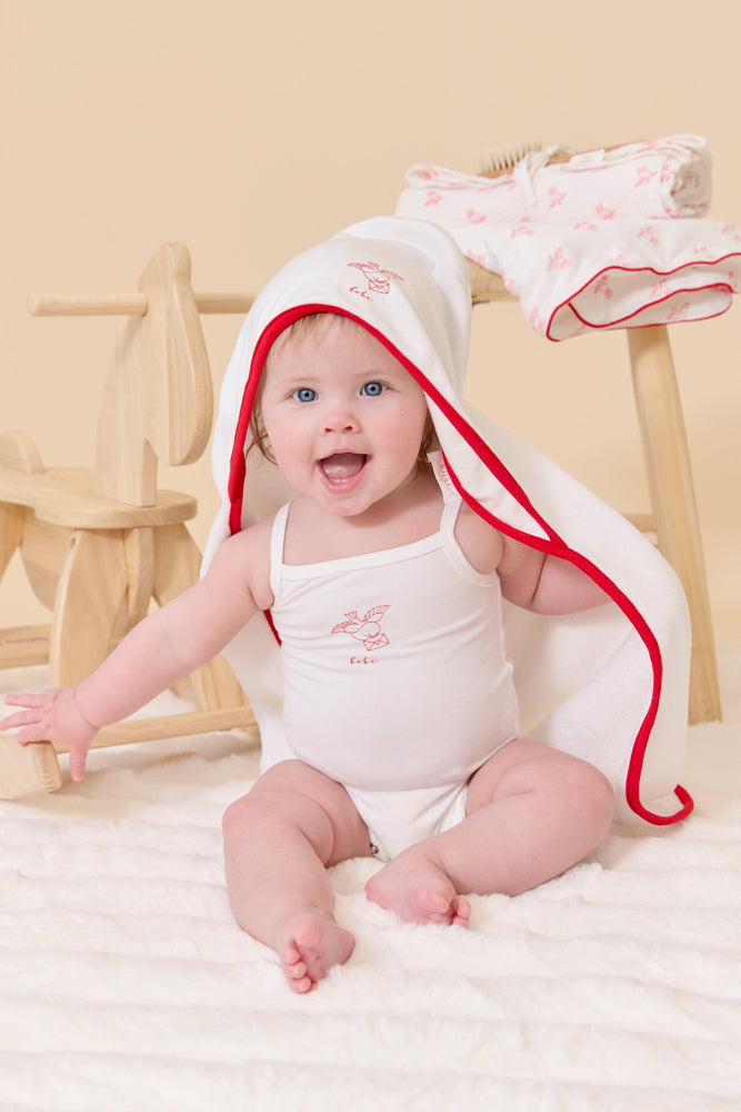 
                  
                    Flying Feathers Towel & Mitt Set - Red
                  
                