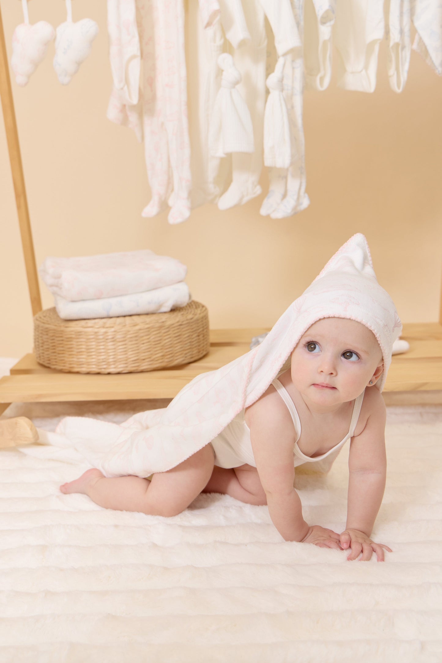 
                  
                    Cloud Nine Towel+Mitt Set - Pink
                  
                