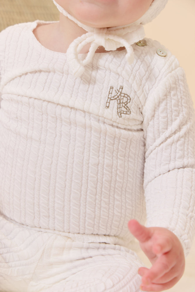 
                  
                    Cable Knit 3pc Set - White
                  
                