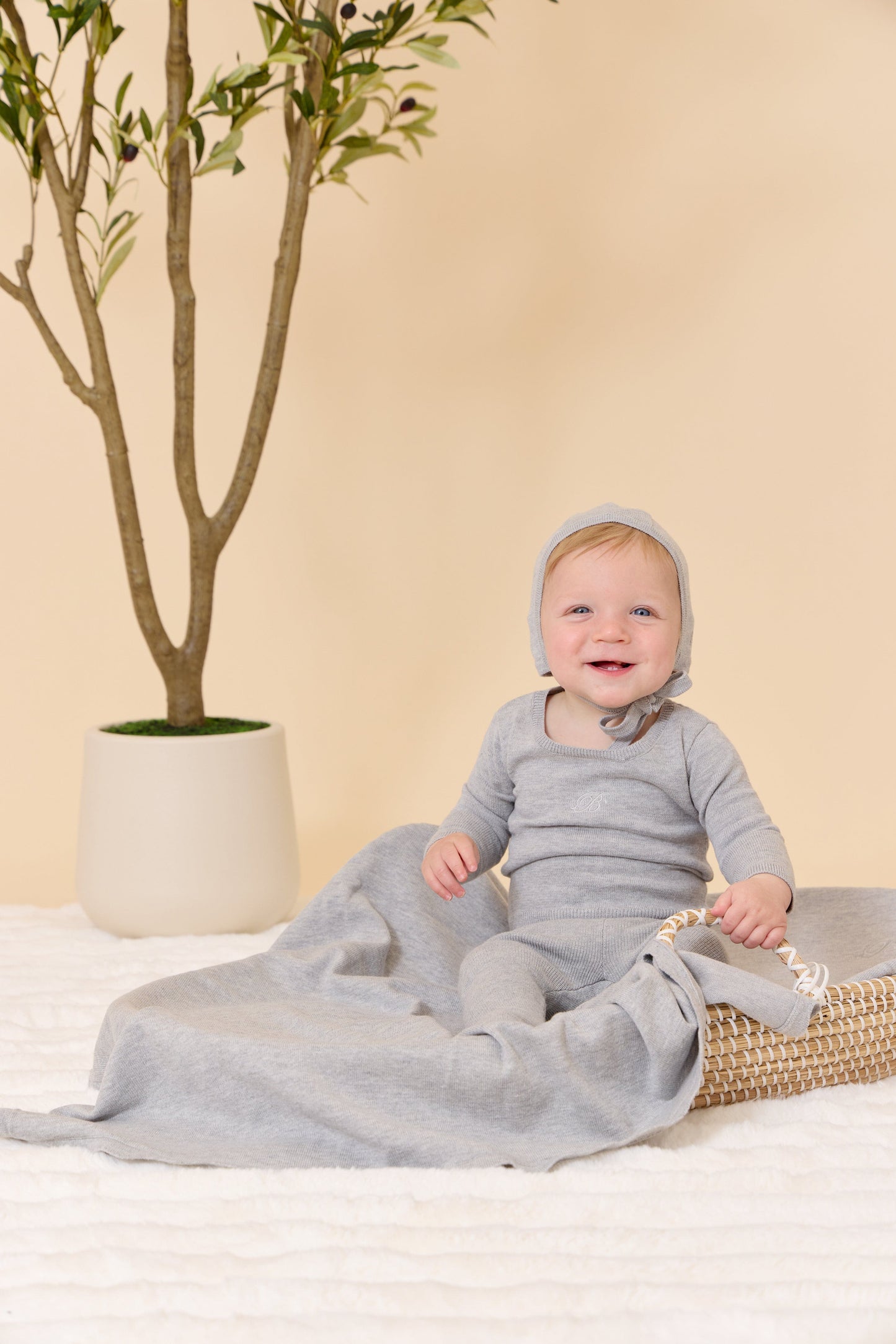 
                  
                    Classic Knit 3PC Set - Grey
                  
                