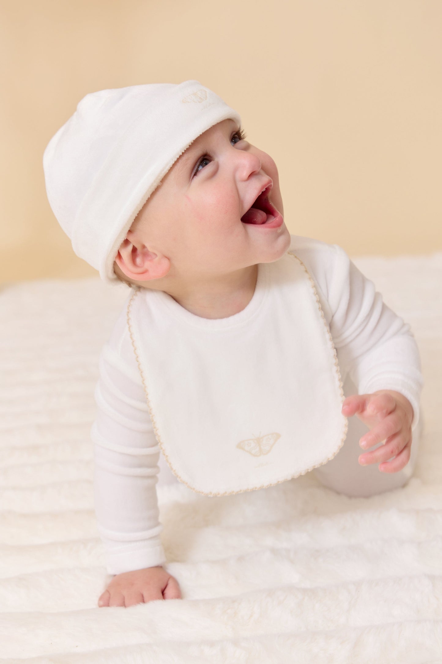 
                  
                    Flutter Romper+Hat Set - White Stone
                  
                