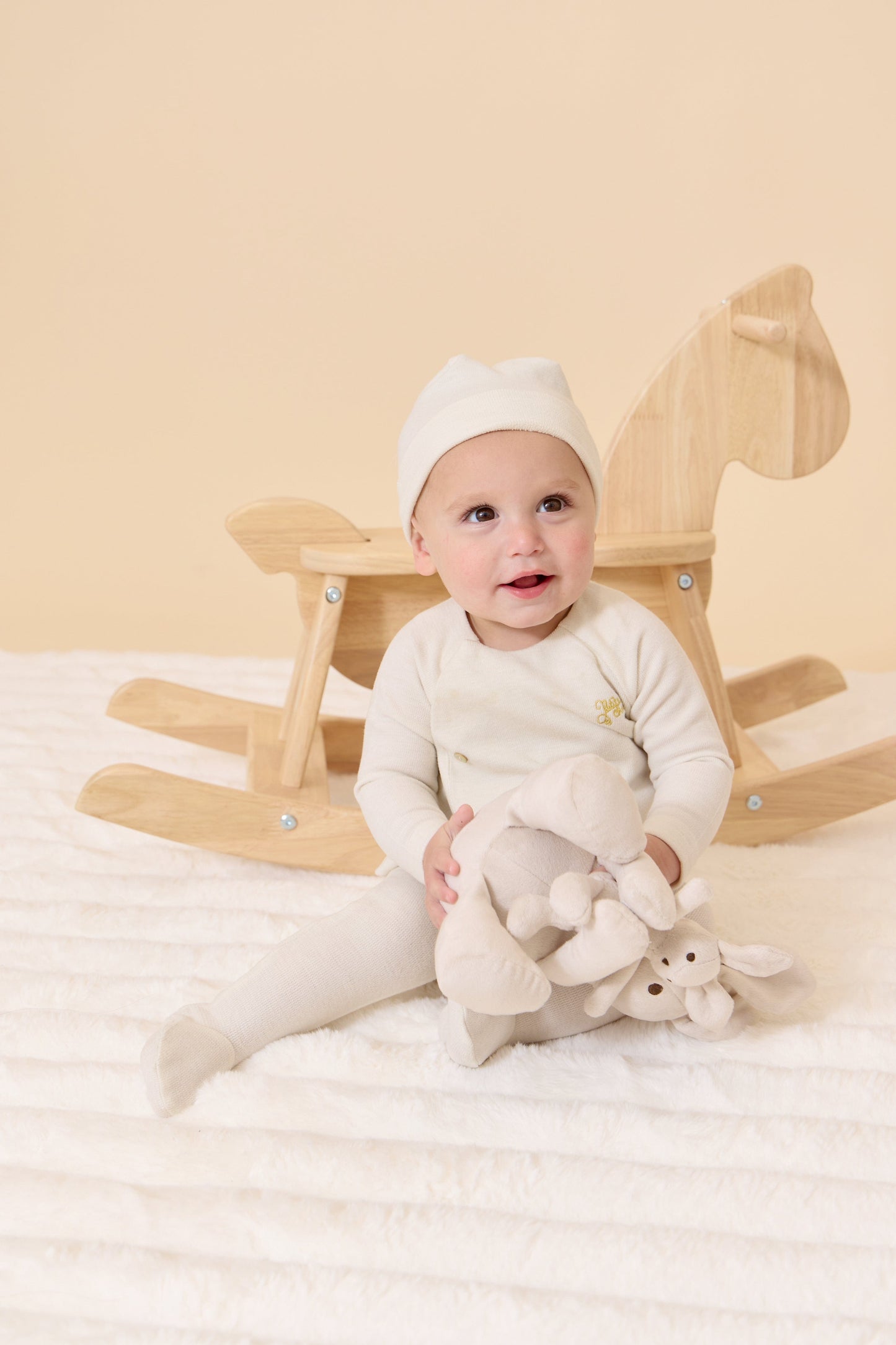 
                  
                    Snuggle Bunnies - Natural
                  
                