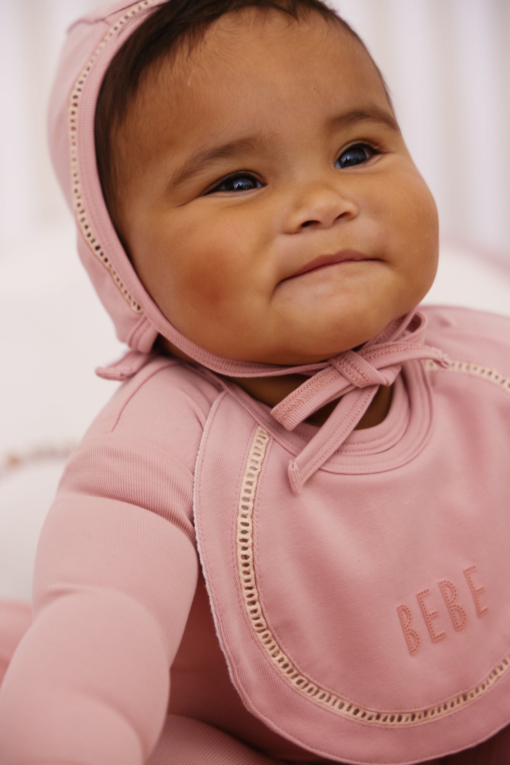 Bebe Detail Bib - Pink