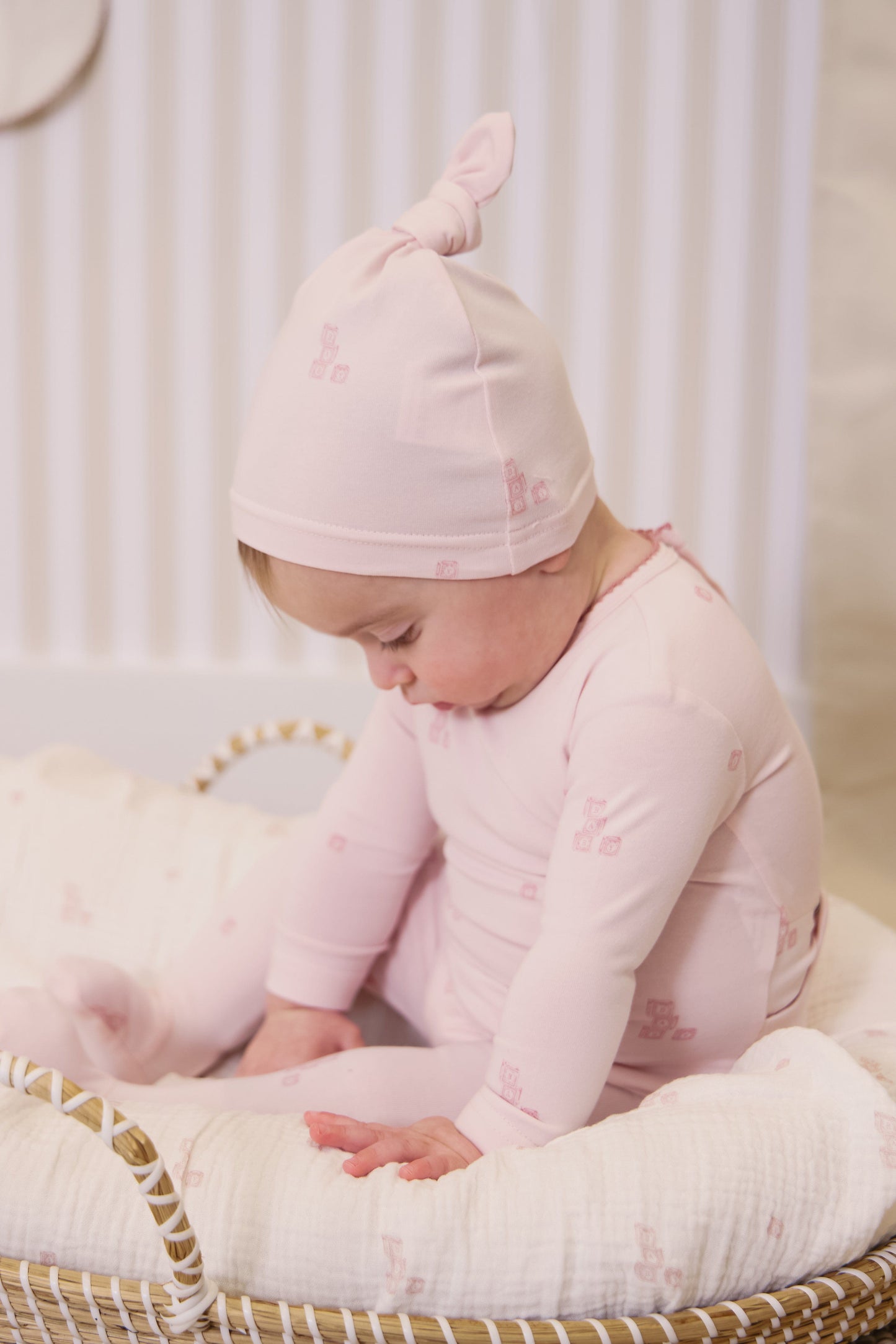 Baby Blocks Swaddle - White Pink