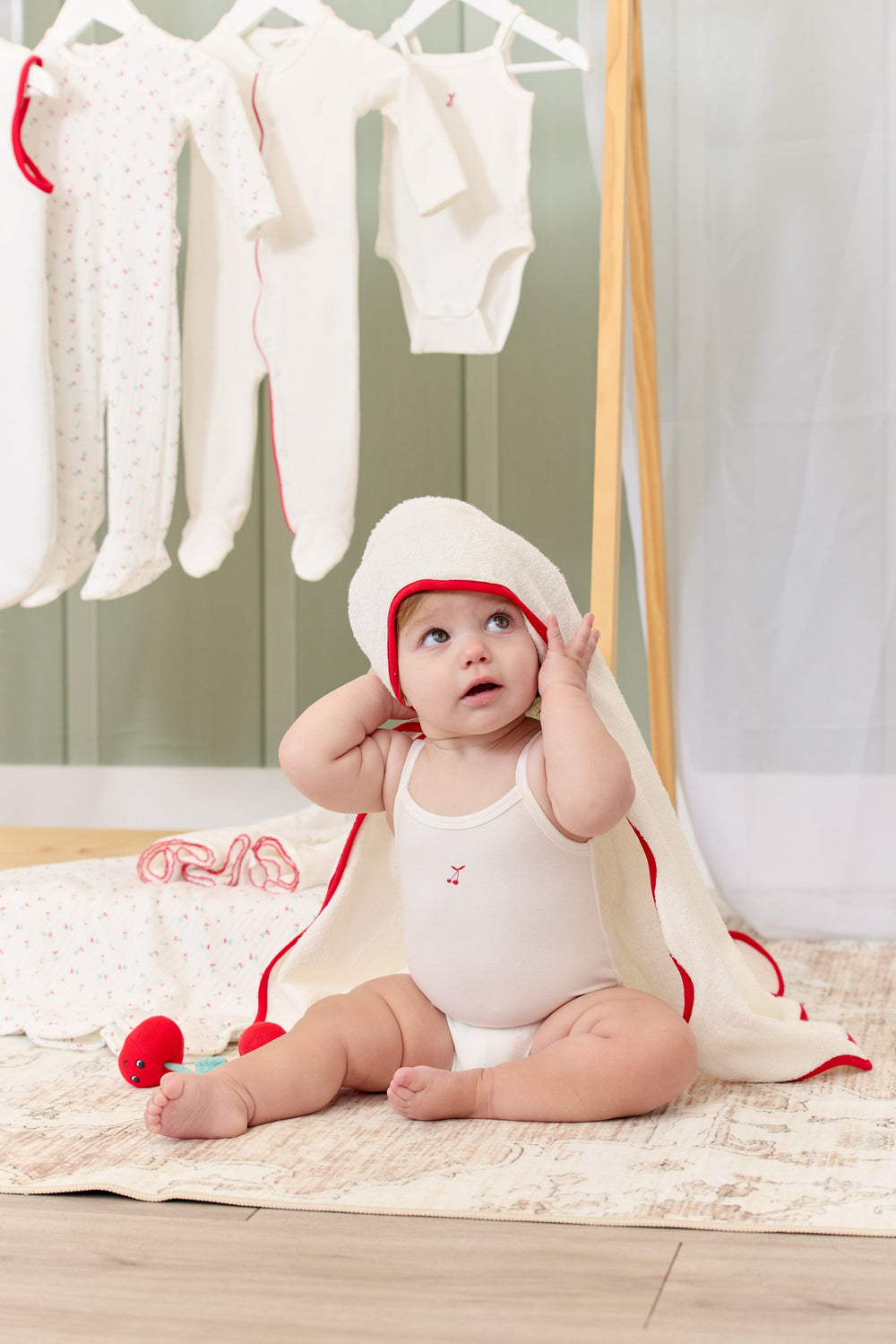 Scallop Towel & Mitt Set - Red