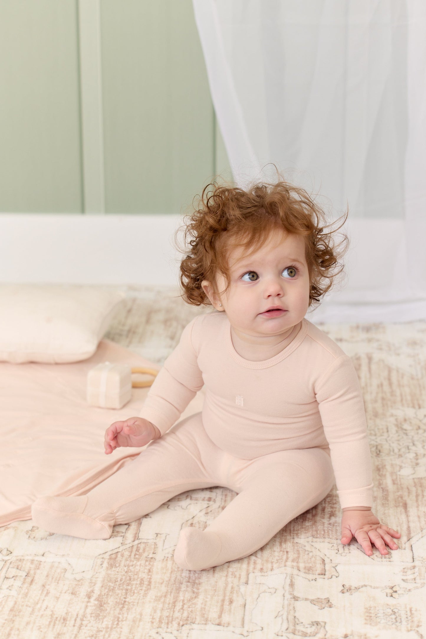 
                  
                    Gift Box Romper - Pink
                  
                