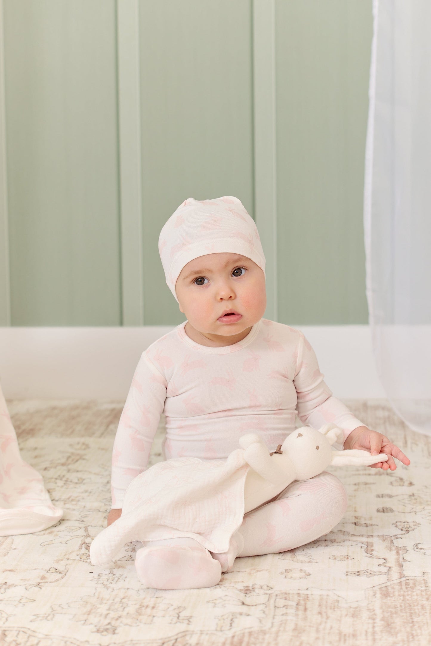 
                  
                    Bunny Print Romper & Hat Set - Pink
                  
                