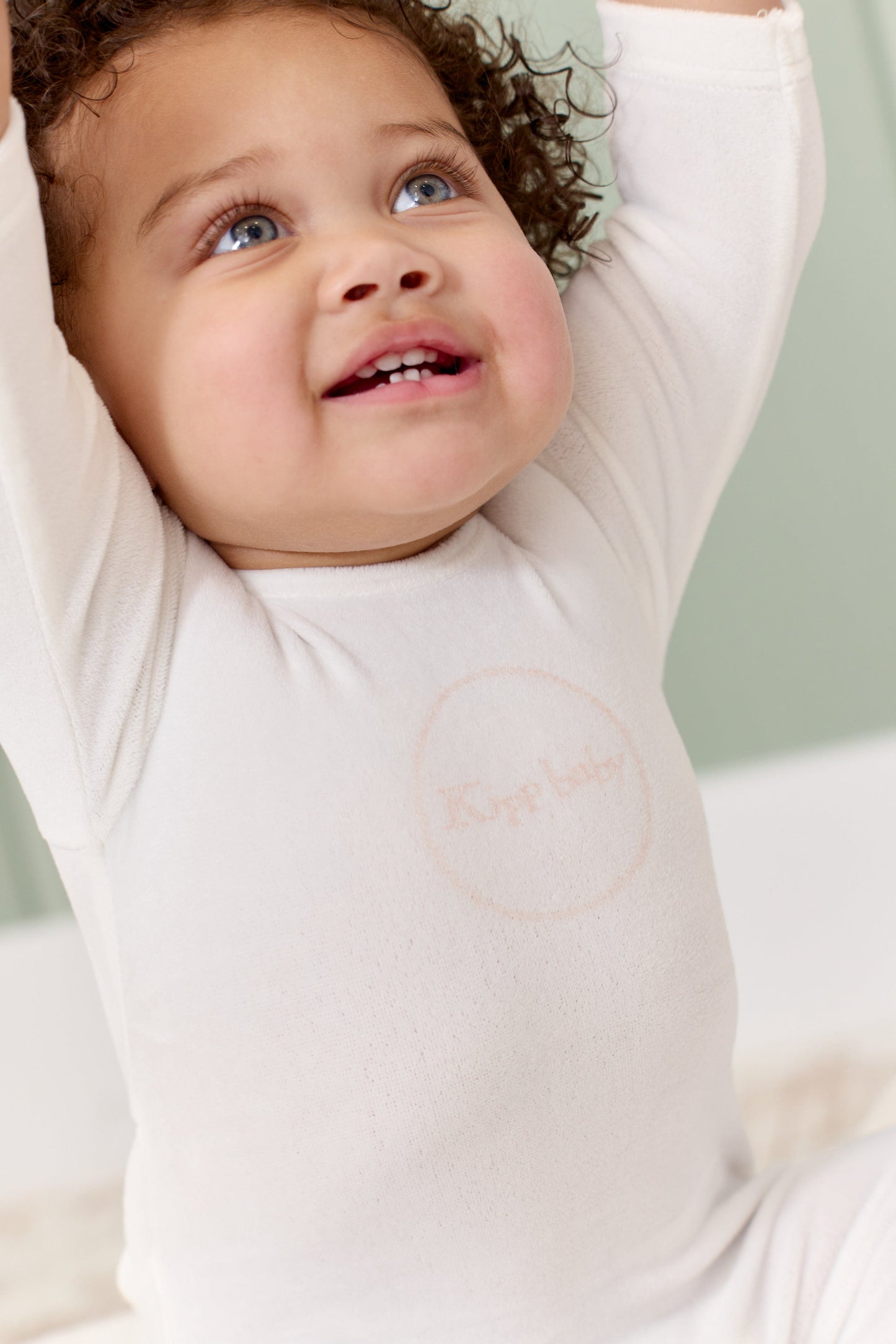 
                  
                    Spring Velour Romper + Bonnet Set - Pink
                  
                