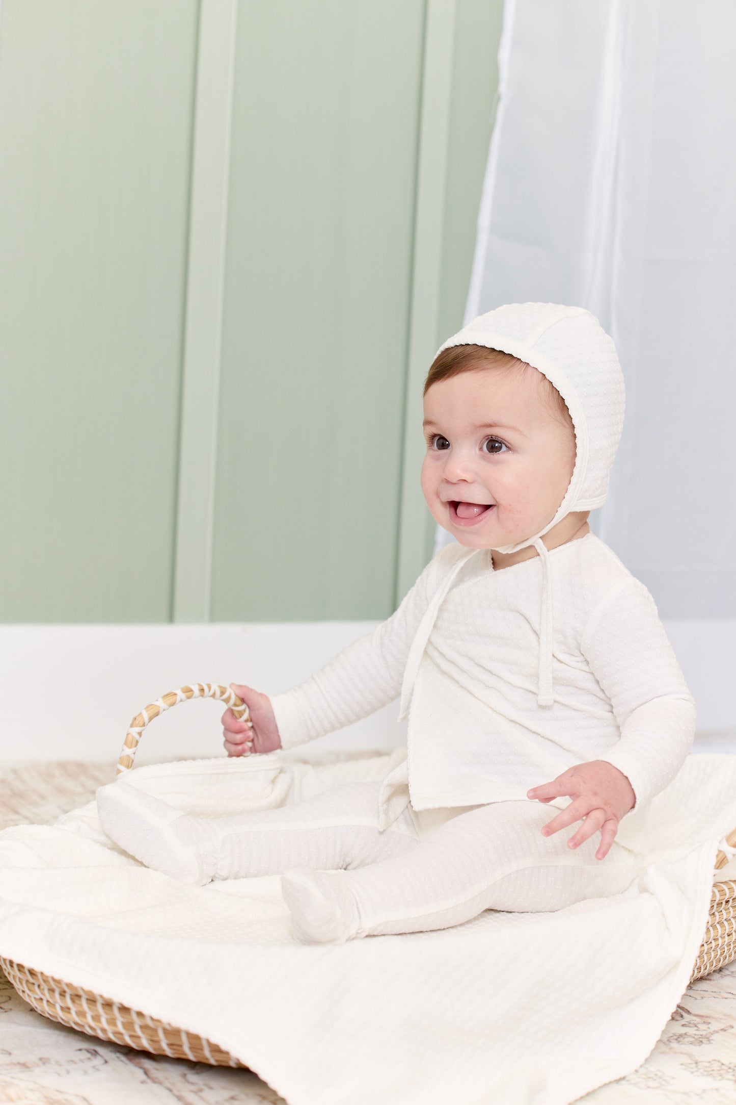 
                  
                    Textured Cotton 2PC & Bonnet Set - White
                  
                