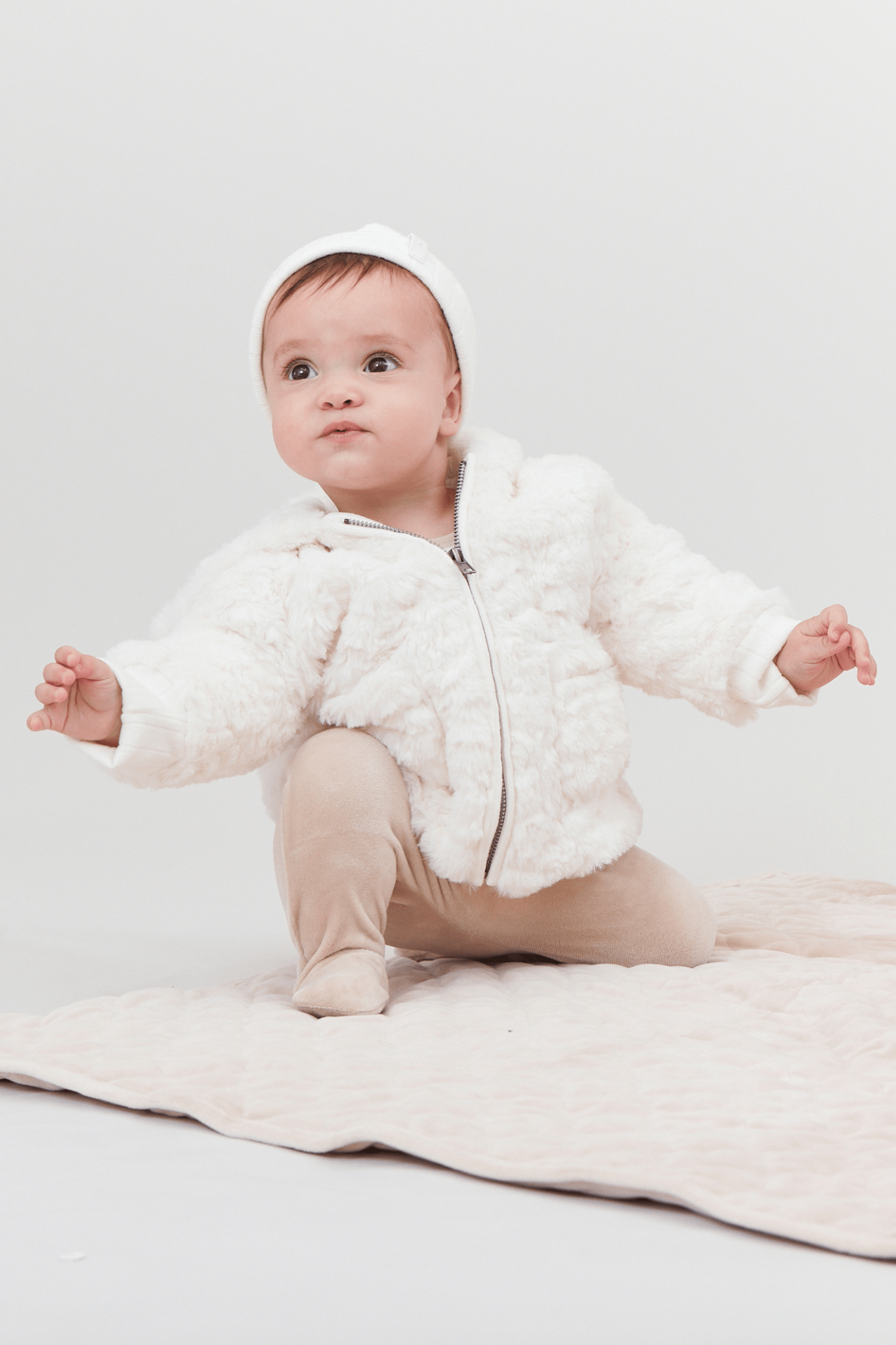Bisous Padded Blanket - Stone